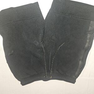 Nike shorts pre-owned size large